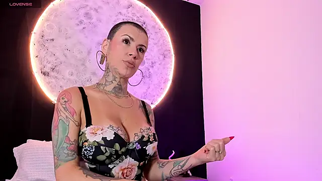 Snapshot of GinebraaFox_ chatting on March 2025 02:29:02 PM GinebraaFox online show from March 2025 02:29:02 PM