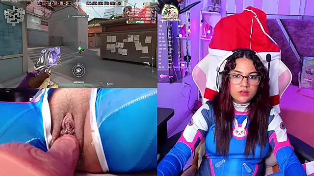 PetiteSophie  online show from December 2024 04:17:01 PM