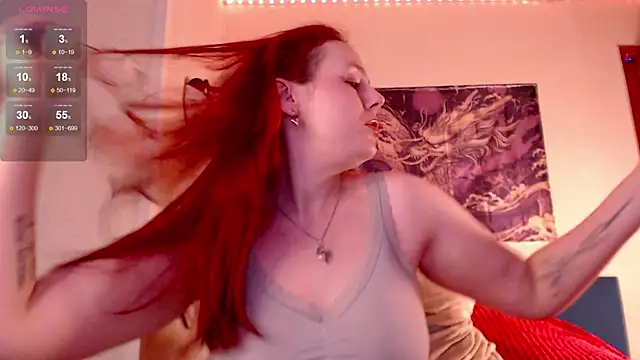 Snapshot of VanessaLincum chatting on September 2025 06:51:01 AM VanessaLincum online show from September 2025 06:51:01 AM