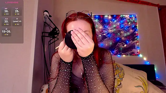 Snapshot of VanessaLincum chatting on October 2025 07:12:02 AM VanessaLincum online show from October 2025 07:12:02 AM