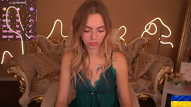 ChloeBrightt online show from October 2025 08:08:02 PM