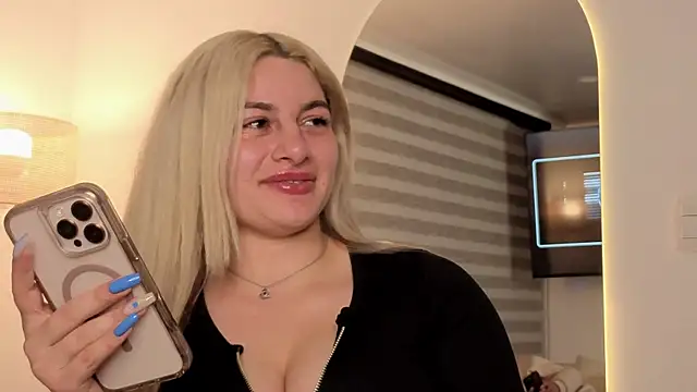 Snapshot of AtheneaRossi chatting on October 2025 02:32:01 AM AtheneaRossi online show from October 2025 02:32:01 AM