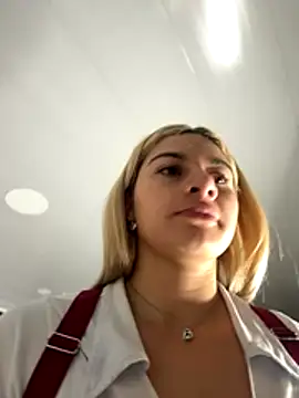 Snapshot of AtheneaRossi chatting on October 2025 12:06:02 PM AtheneaRossi online show from October 2025 12:06:02 PM