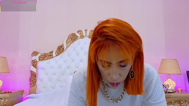 AdelinaVans online show from October 2025 11:42:02 AM