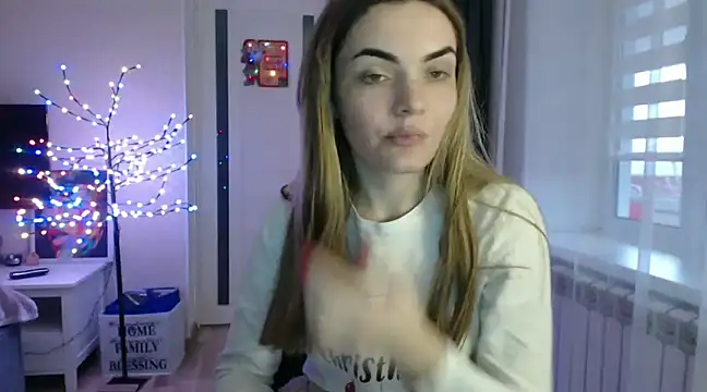 Snapshot of _JustmeHere_ chatting on December 2024 01:24:02 PM JustmeHere online show from December 2024 01:24:02 PM