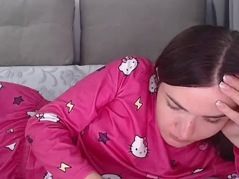 Snapshot of _JustmeHere_ chatting on October 2025 06:32:02 AM JustmeHere online show from October 2025 06:32:02 AM