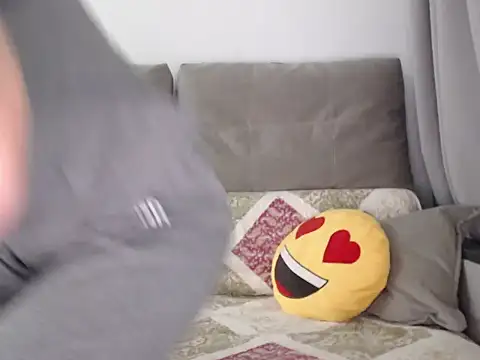 Snapshot of _JustmeHere_ chatting on October 2025 07:07:02 AM JustmeHere online show from October 2025 07:07:02 AM