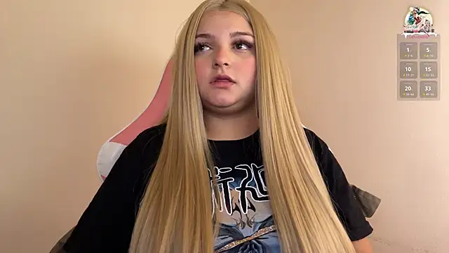 SweetPaige  online show from December 2024 08:11:01 PM