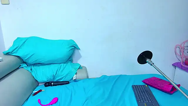 Snapshot of jamilaross chatting on January 2025 04:47:01 AM jamilaross online show from January 2025 04:47:01 AM