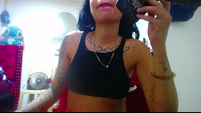 Snapshot of harry_lia_ chatting on November 2025 09:36:01 PM harry lia online show from November 2025 09:36:01 PM