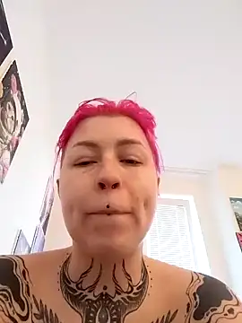 Snapshot of divine_eve chatting on January 2025 10:58:02 AM divine eve online show from January 2025 10:58:02 AM