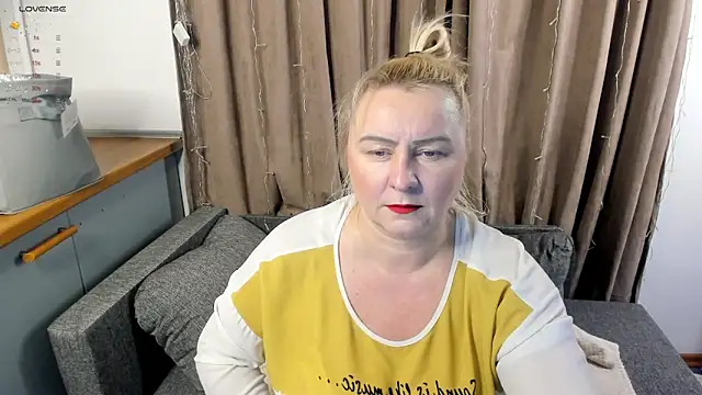 mira robinsonnn online show from January 2025 02:39:01 PM