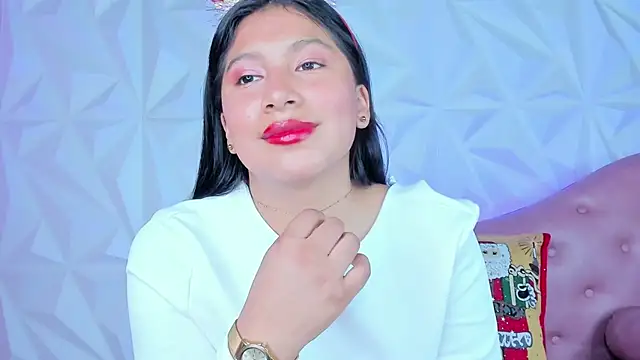 LinnaGardenia online show from December 2024 03:47:02 PM