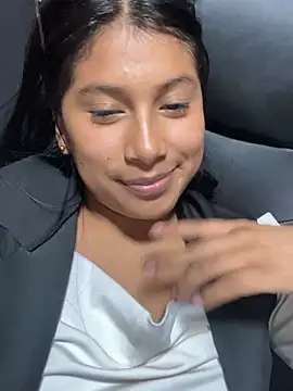 LinnaGardenia online show from December 2024 10:52:02 PM