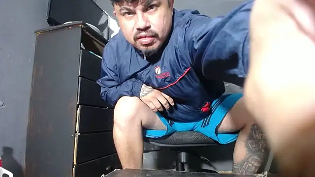 Snapshot of DickMasterfindom chatting on September 2025 06:45:02 AM DickMasterfindom online show from September 2025 06:45:02 AM