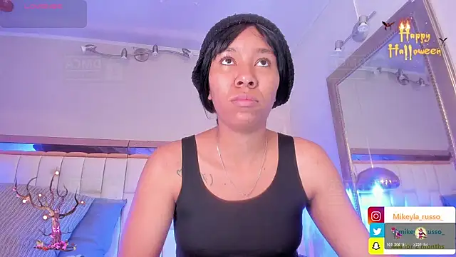 Mikeyla-Russo online show from October 2025 07:47:02 PM