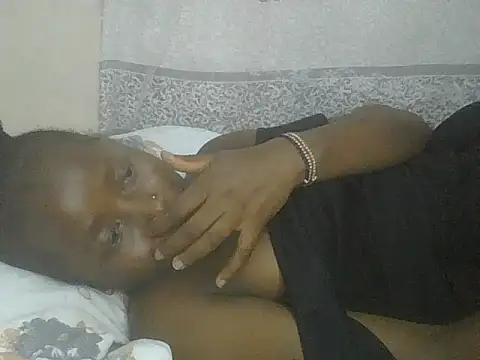 pretty nanah online show from November 2025 08:30:01 PM