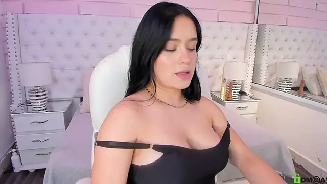 Yaaky  online show from February 2025 06:45:01 PM