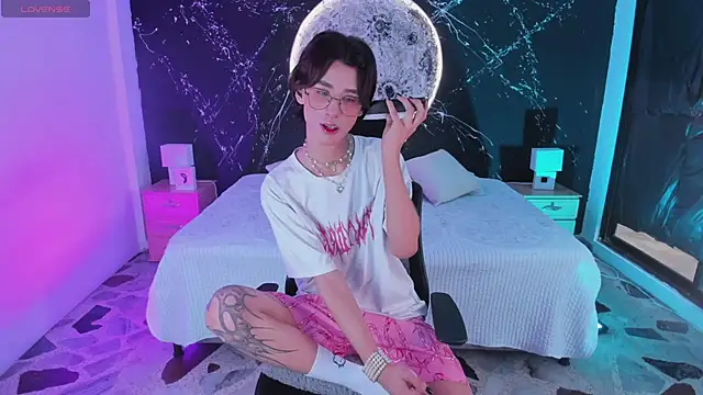 Snapshot of JasperCooper_ chatting on February 2025 01:43:02 PM JasperCooper online show from February 2025 01:43:02 PM