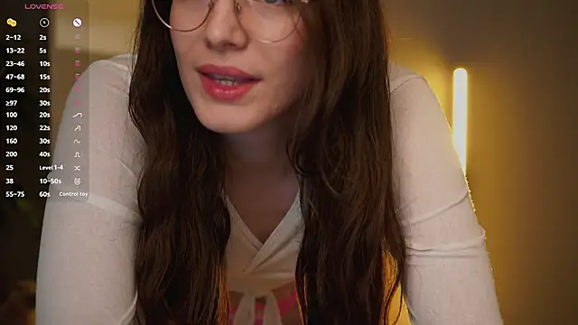 Snapshot of Ester_Hill chatting on September 2025 01:27:01 AM Ester Hill online show from September 2025 01:27:01 AM