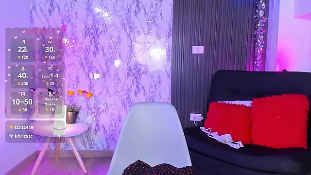 Snapshot of chloe_blue chatting on January 2025 02:48:01 PM chloe blue online show from January 2025 02:48:01 PM