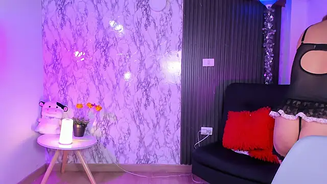 Snapshot of chloe_blue chatting on February 2025 11:43:02 AM chloe blue online show from February 2025 11:43:02 AM