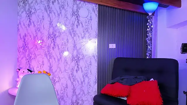 Snapshot of chloe_blue chatting on February 2025 11:41:02 AM chloe blue online show from February 2025 11:41:02 AM