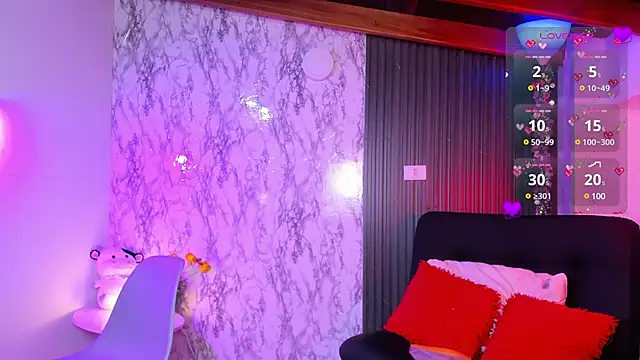 Snapshot of chloe_blue chatting on March 2025 11:42:02 AM chloe blue online show from March 2025 11:42:02 AM