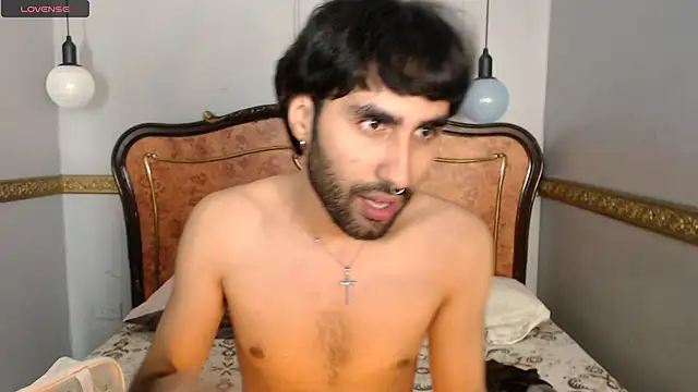 MilanZaire online show from February 2025 10:28:02 PM