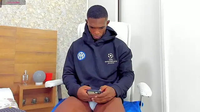 Snapshot of nicolaskan chatting on December 2024 12:38:02 PM nicolaskan online show from December 2024 12:38:02 PM