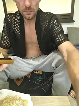 SquirtLover XL online show from October 2025 05:19:01 PM