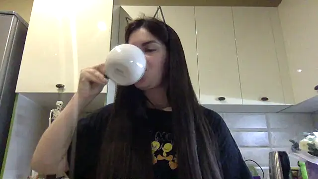 Karolina llove online show from October 2025 08:06:02 PM