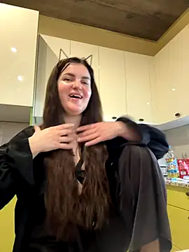 Karolina llove online show from October 2025 02:07:02 PM