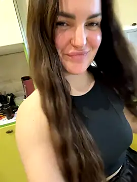 Karolina llove online show from November 2025 11:03:01 PM