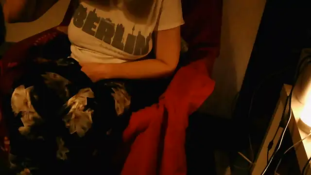 Snapshot of Everydayonli chatting on October 2025 06:47:01 PM Everydayonli online show from October 2025 06:47:01 PM