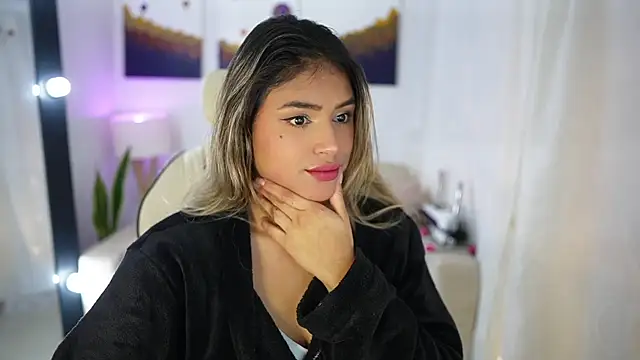 SaraParisi online show from December 2024 03:37:02 AM
