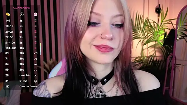 arielabradberry online show from October 2025 09:01:01 AM