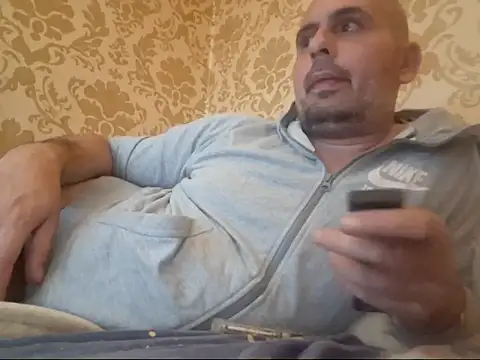 Basszos88i online show from September 2025 10:48:01 PM