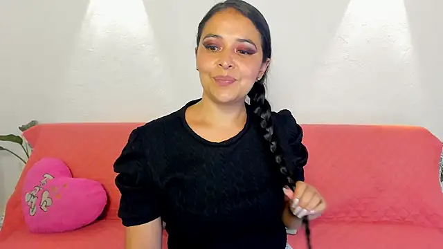 Snapshot of jessamond chatting on October 2025 11:14:02 PM jessamond online show from October 2025 11:14:02 PM