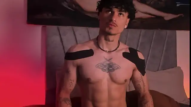 Thomas Fit1 online show from November 2025 01:27:01 AM