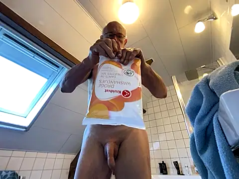 Snapshot of martxxxxx chatting on September 2025 08:40:01 AM martxxxxx online show from September 2025 08:40:01 AM