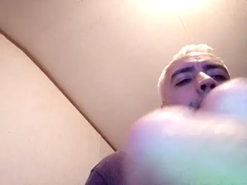 Snapshot of Xoc8_ chatting on January 2025 07:03:01 PM Xoc8 online show from January 2025 07:03:01 PM