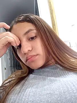 AnthonelaDuque online show from February 2025 06:11:02 PM