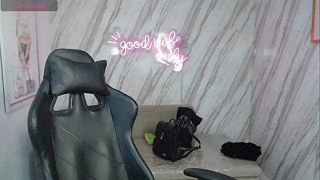 skeler lovd b  online show from September 2025 01:00:02 PM