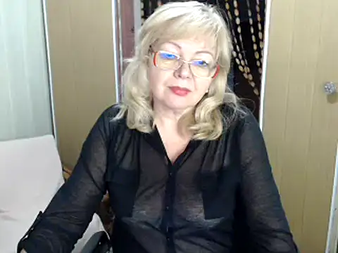 EvelynLoveShy online show from December 2024 07:51:01 PM