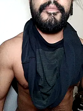 Snapshot of HombreS3n chatting on October 2025 04:13:01 AM HombreS3n online show from October 2025 04:13:01 AM