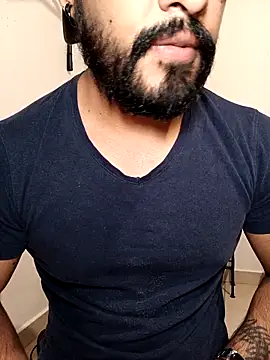 Snapshot of HombreS3n chatting on October 2025 12:46:02 AM HombreS3n online show from October 2025 12:46:02 AM