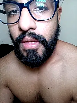 Snapshot of HombreS3n chatting on November 2025 08:00:01 PM HombreS3n online show from November 2025 08:00:01 PM