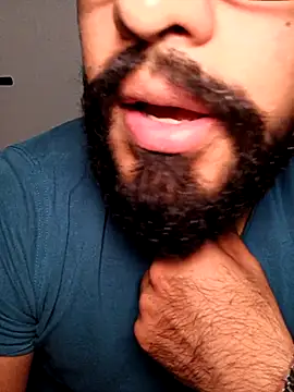 Snapshot of HombreS3n chatting on November 2025 01:04:02 AM HombreS3n online show from November 2025 01:04:02 AM