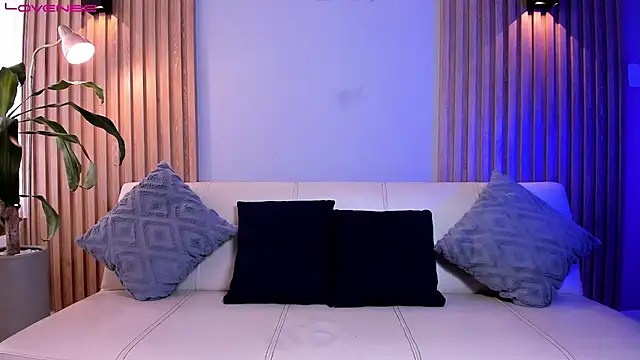 SymonPrince online show from September 2025 03:59:02 PM